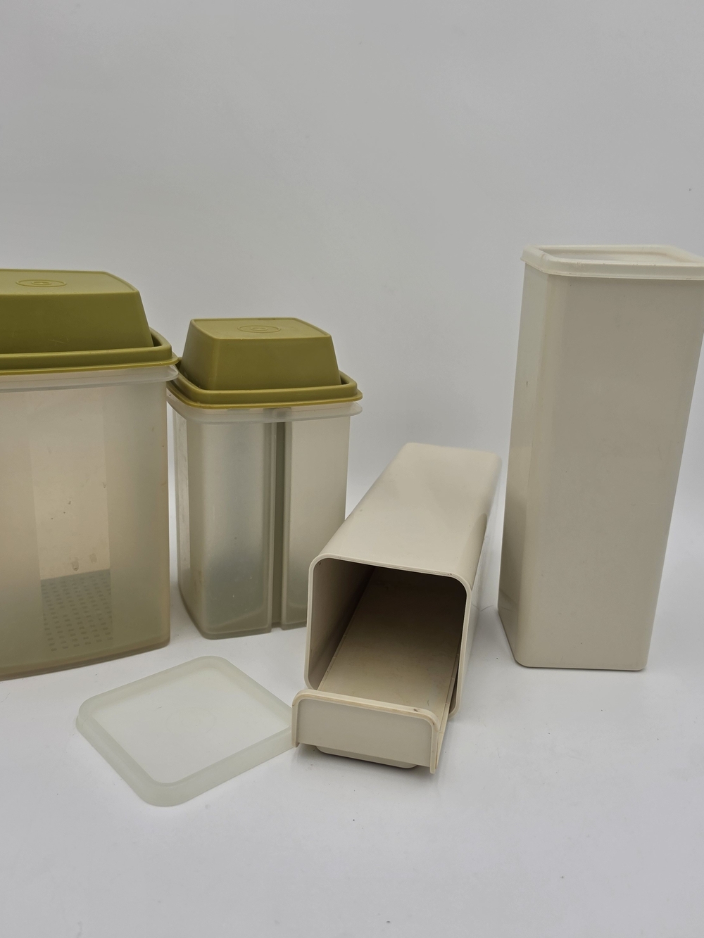 Tupperware Lot